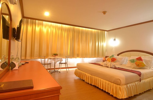 Chumphon Hotel | Chumphon Gardens Hotel