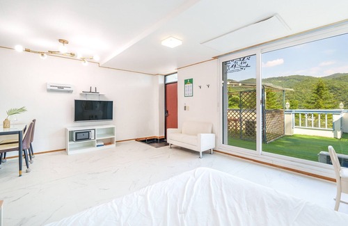 Namsan House | Chuncheon Dogandstay