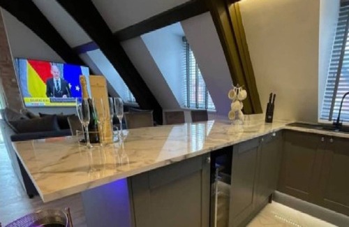 North Shore Apartment | Church deluxe Apartment with 3 bedrooms