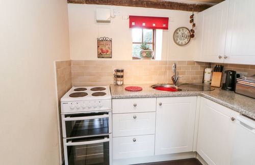 Darley Moor Cottage | CHURCH FARM COTTAGE, pet friendly, with open fire in Edlaston