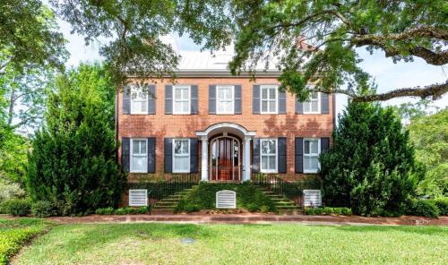 Fairhope House | Church St Collection - 109 Whole House and Pool