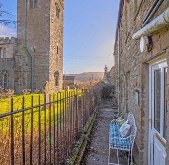 Askrigg House | Church View - Askrigg