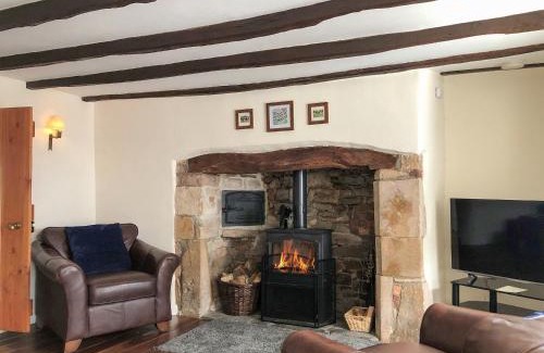 Hatherleigh House | Church View Cottage & Barn