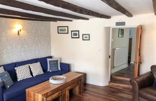 Hatherleigh House | Church View Cottage & Barn