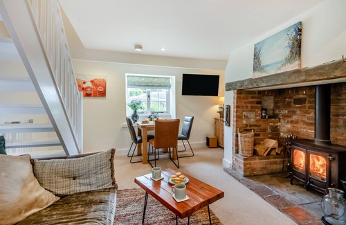 Heacham House | Church View-Heacham - Two Bedroom House, Sleeps 3