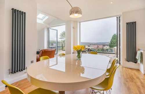 Dunvant House | Church View House - Killay