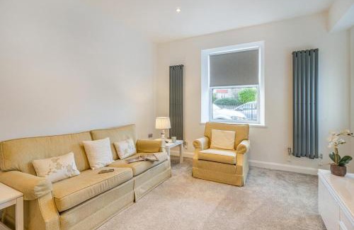 Dunvant House | Church View House - Killay