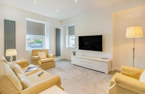 Dunvant House | Church View House - Killay