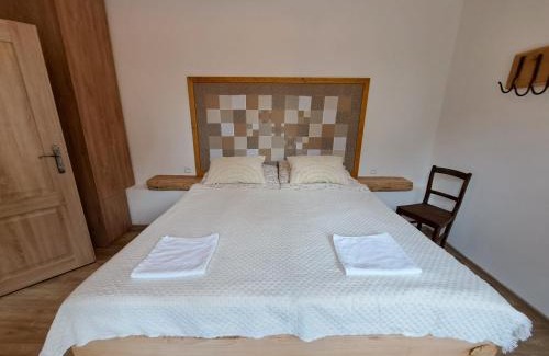Lukova Apartment | Cihlový apartmán - 100DOLA