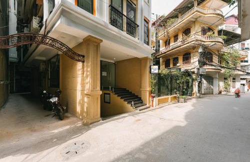 Nghia Đo Apartment | Cindy's Westlake Apartment