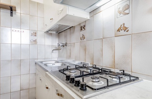 Quartiere XXIV Don Bosco Apartment | Cine City appartament (near Metro line C stop Alessandrino)