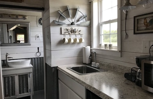 Grand Saline Cabin | Circle P Cabins - First Monday Trade Days - 4 cabins on 3 acres