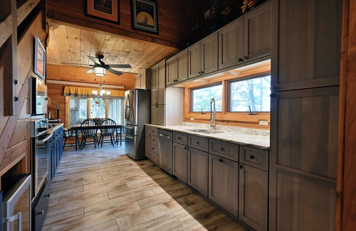 Minong Cabin | Circling Skies Lakeside Lodge - beautiful cabin on the Minong Flowage