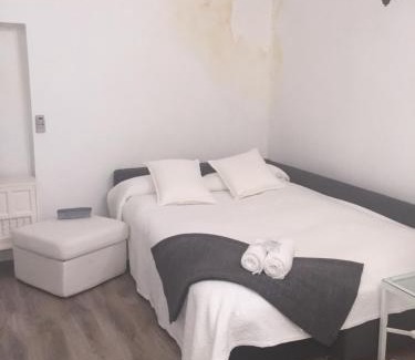 Valdealgorfa Villa | Circuito de Aragon. House up to 16 pax