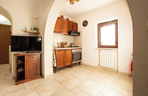 Cisternino House | Cisternino-Trulli and Lamie: Grove in Valle D'Itria, accommodation 'La Quercia'