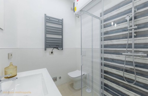 Cenisia Apartment | Cit Turin | Lombriasco Apartment