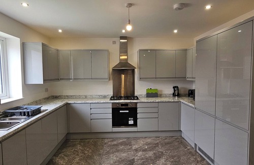Tunstall House | Citrine Suite 4 Bed House in Stoke on Trent