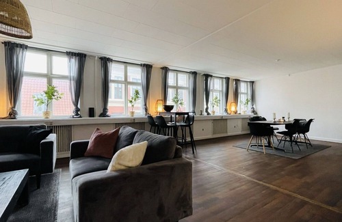 Copenhagen City Centre Apartment | City Apartment in Copenhagen with 6 bedrooms sleeps 12
