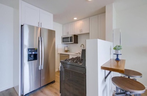Mira Costa Condo | City Beach House #B - Oceanfront