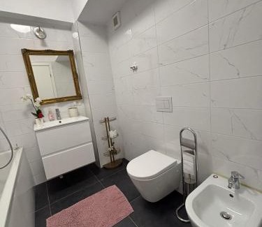 Resita Apartment | City Center Accommodation - 501