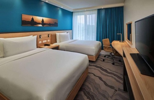 Mitte Hotel | City Center Haven: Breakfast Included & Onsite Parking Close to Museum Island!