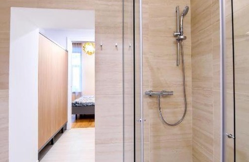 Ljubljana City Centre Apartment | City Centre Chic Apartment Ljubljana 2/4