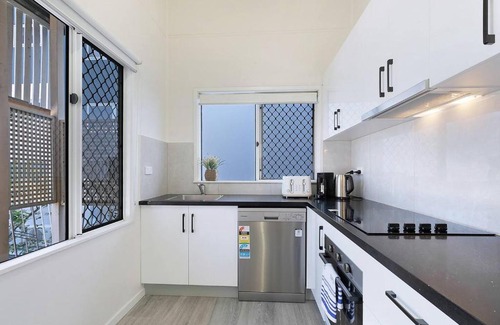 Kangaroo Point Apartment | City Centre Comfort - Your Home in Vibrant Brisbane