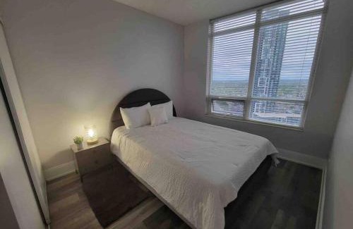 Downtown Mississauga Apartment | City Centre Lodge (Downtown)