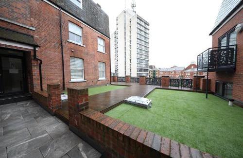 Hull Old Town Apartment | City Centre Luxury Spacious Apartment - Business & Leisure stays