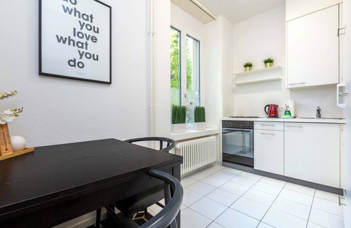 Werd Apartment | City Centre Spacious Studio Apartment E28 Gold