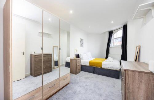 Spitalfields House | City Chic Apartment Steps From Liverpool Street