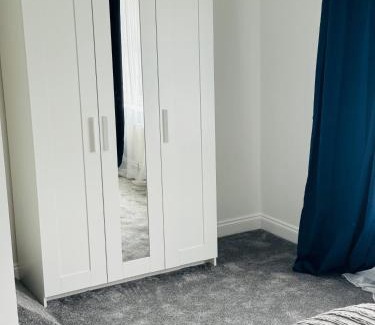 Broad Green Apartment | City Dreams