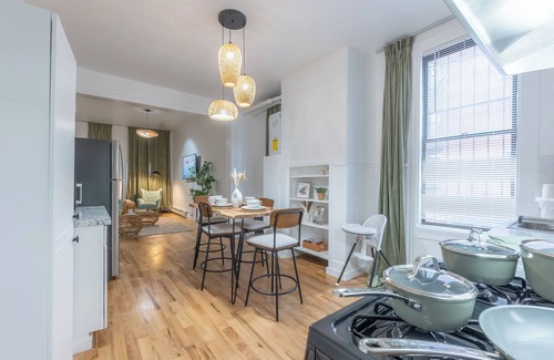Hoboken Apartment | City Escape w/2 Bath, 10 beds, We Pay 1/2 Parking