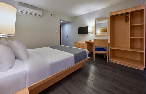 Lazaro Cardenas Hotel | City Express by Marriott Lazaro Cardenas