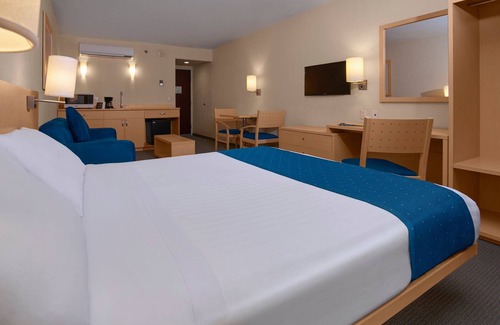 Cuautlancingo Hotel | City Express by Marriott Puebla Finsa