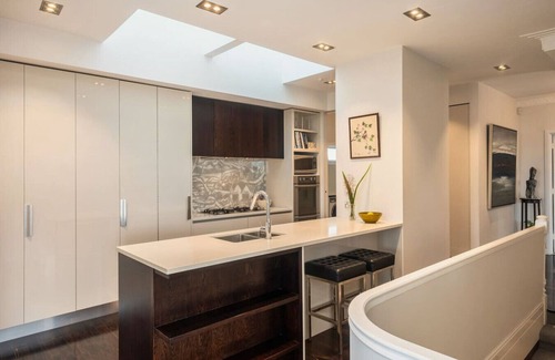 Orakei House | City Fringe Coastal Luxury near Mission Bay + SPA