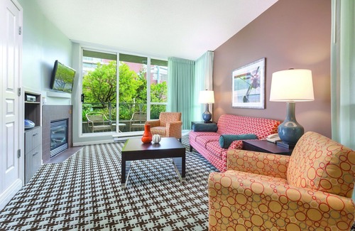 Inner Harbour Resort | City has too much to offer !