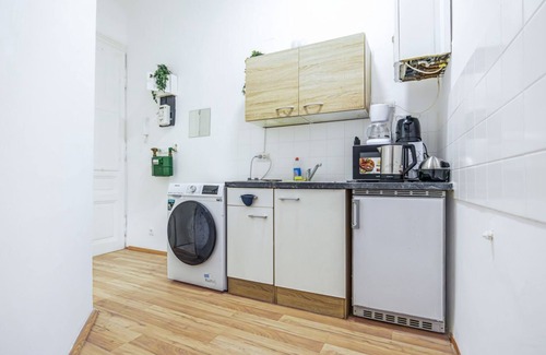 Ottakring Apartment | City Living, Suburban Feel 1BR Apt. At Prime Spot