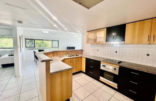 Townsville Apartment | City living with Ocean Views - Highpoint Apartments