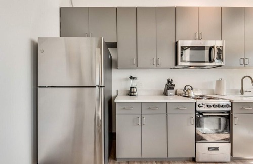 Cedars Apartment | City Loft - 5 min. to Downtown!