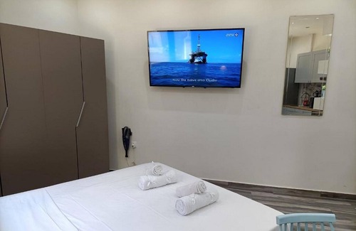 Kypseli Apartment | City Oasis