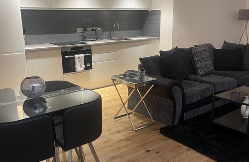 Riverside Apartment | City of London Apartment