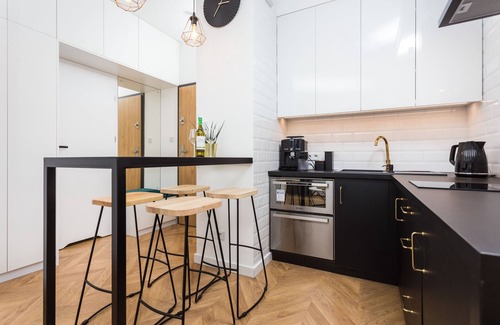 Warszawskie Apartment | City of the Kings-Bacalar Apartment