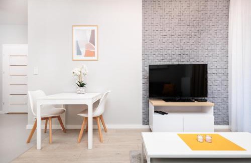 Warszawskie Apartment | City of the Kings-Milford Sound