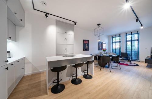 Grunwald Apartment | City Park, Sun & Snow
