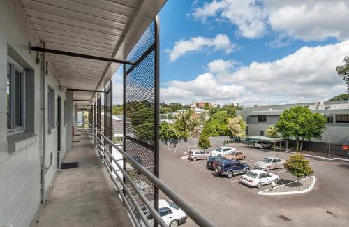 Newmarket Apartment | City Towers Apartments