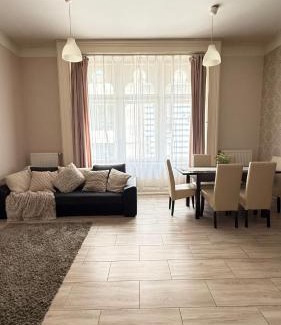 Inner City Budapest Apartment | City View Central Fashionstreet Loft