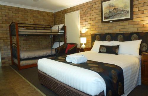 Warwick Hotel | City View Motel
