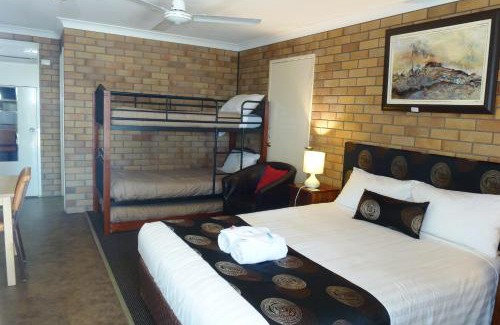 Warwick Hotel | City View Motel