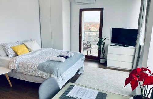 Bronowice Apartment | City view Wellness Apartment swim&steam&relax